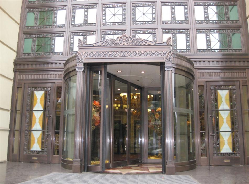 銅門設(shè)計(jì)：體現(xiàn)并映射銅文化之內(nèi)涵！(圖1)